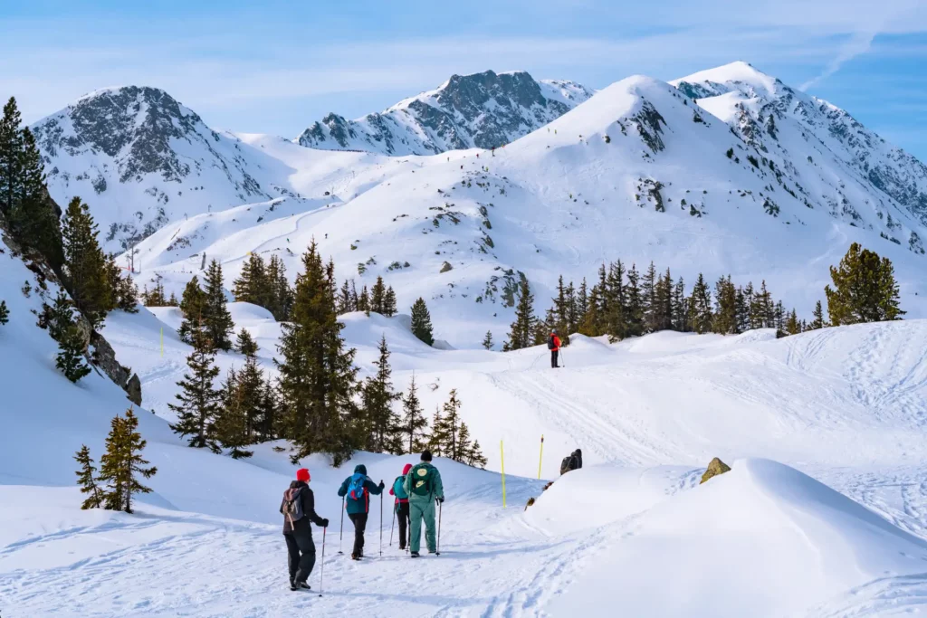 Randonnée en hiver en Haute-Savoie.