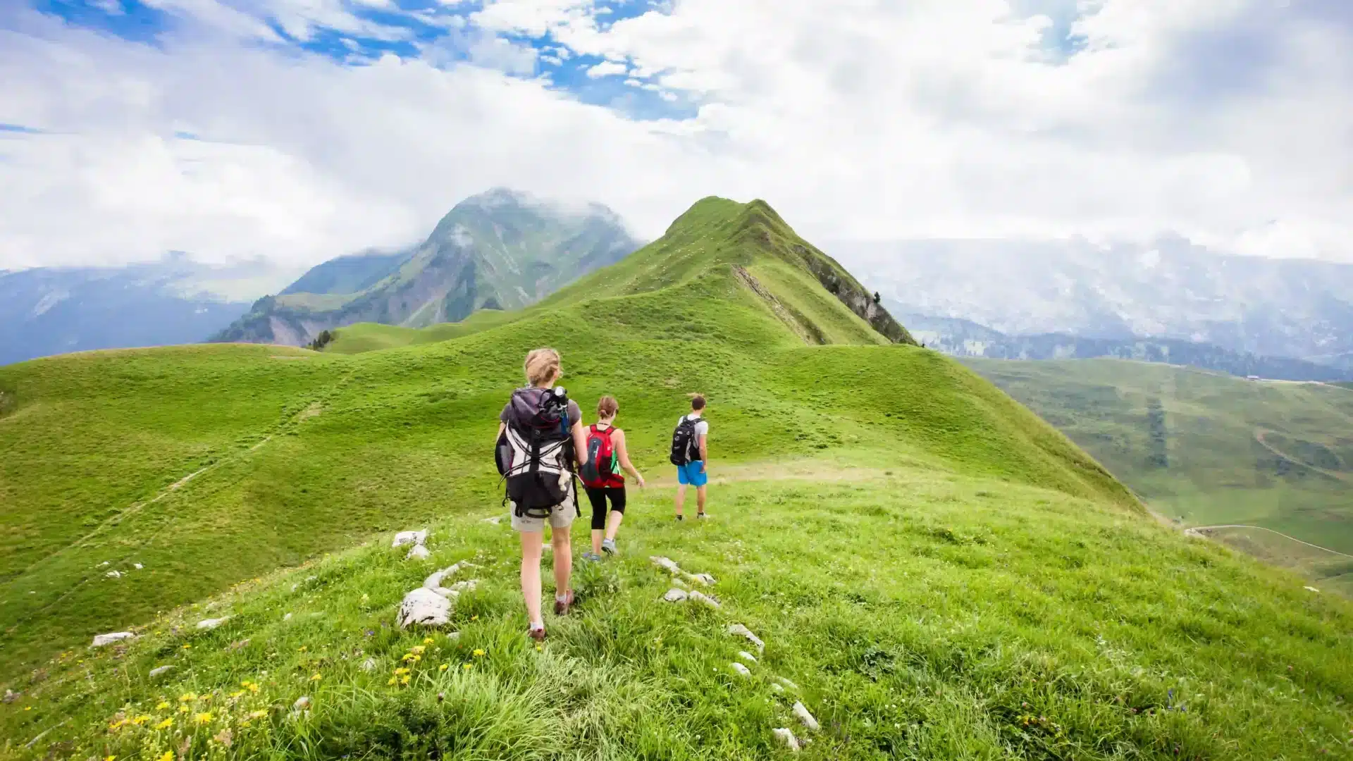 Randonnées sur les montagnes de Haute-Savoie.